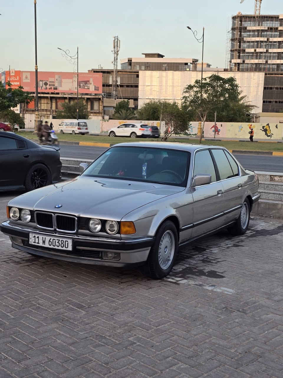 #السلام_عليكم #للبيع
BMW 730-V8  
مسكر اصل وفصل 
1993 اصل بدون تحديث كلها وضع البلاد حت السيدي بلاد كاسيت ماملعوب بيها ماشية 200الف حقيقي
لمتد اصل فول مواصفات
السياره مصبوغه عام للجمالية اول صبغة الها اثر جراد وعدي صورها كامله قبل صبغ
-بجم عريض 
-مرايات منفصل بلاد 
- ويل بلاد حجم 16 جديد 
- غرفة بلادية 
-دبل ايرباك
- دبل جكمجه
-كمبيوتر 
-قطعتين تبريد 
- برده خلفيه 
-داخل جلد اسود 
 كشنات كارتير  
-صاج ملكي 
-دبل كشن كهرباء +تكوات كهرباء 
-اربعه جام اوتو
ABS  شغال
لايت بك لايت كله جديد
تبريد شرط ثلج 
مكينة وكير بلاد جاهزات
السياره باسمي 
سنويه جديد 
هزه+ فحص جديد 
رقم بغداد دولي مشروع وطني تتحول بجميع المحافظات
العنوان كربلاء المقدسة 
السعر (73) وبيها مجال  بسيط خابر وتدلل 
اكو ملاحضات بسيطة بيها
***********
***********
