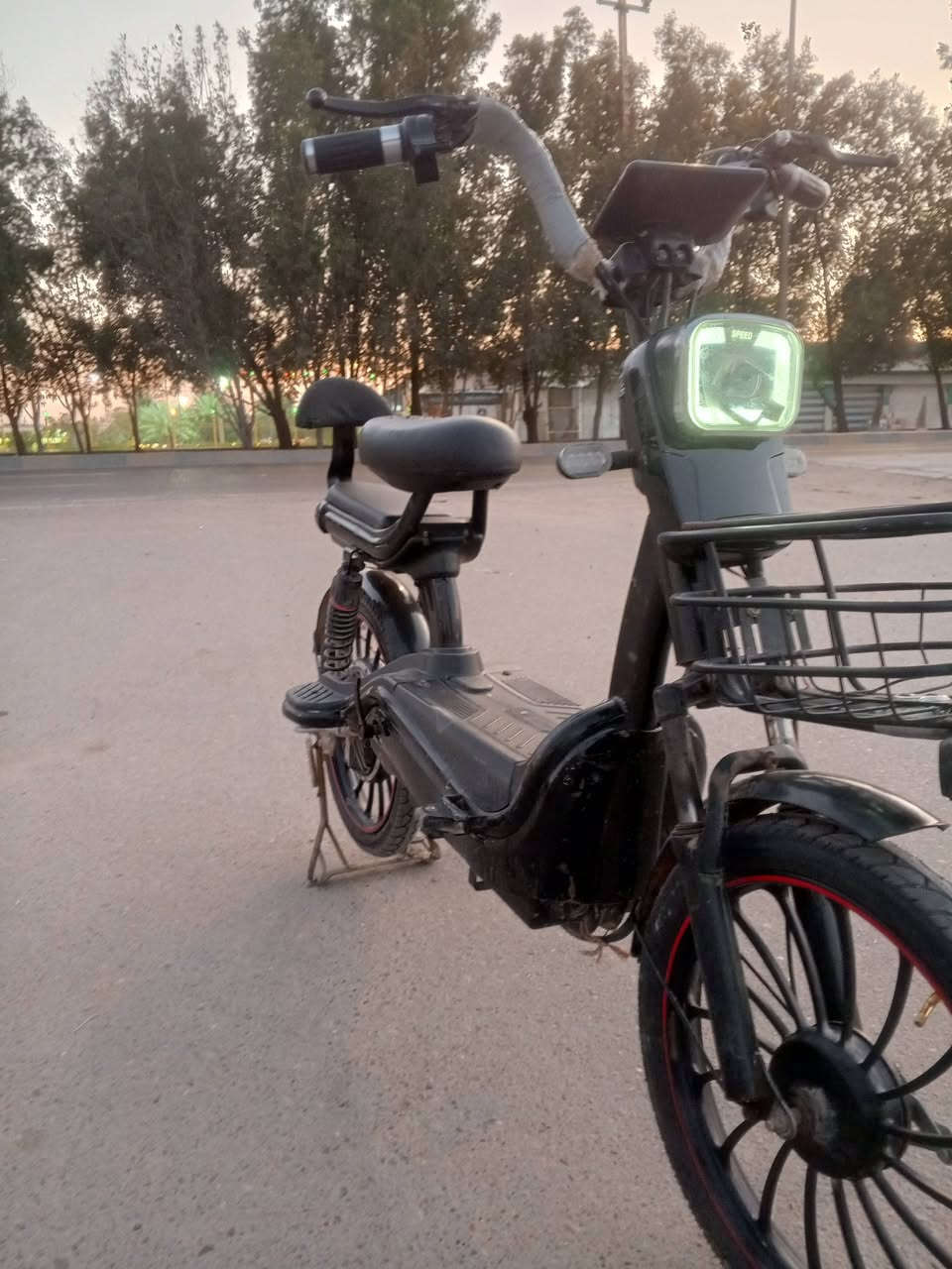 سلام عليكم ورحمه الله وبركاته اخواني دراجه شحن للبيع اي نقص ما بيه كامله مكمله للخير مواصفات تشفغيل عن بعد
بصمه تنبيه سرق دبلات دبل ويل حجم 20 موديل 2024 وكاله الستفسار انتصل وبيك خير وتدلل السعر نار  
‏‪***********‬‏
