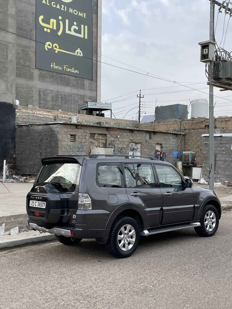 باجيرو 2018 نص فول استيراد الملا مكينة 3500 المرغوب فتحة كشنات مخمل 7 راكب بدون صبغ فقط بارد بالجاملغ الأمامي الأيسر ماشيه 200 الف شلعه معدل وحداديه 80 بالمية رقم سليمانية تواصل واتساب فقط ***********
