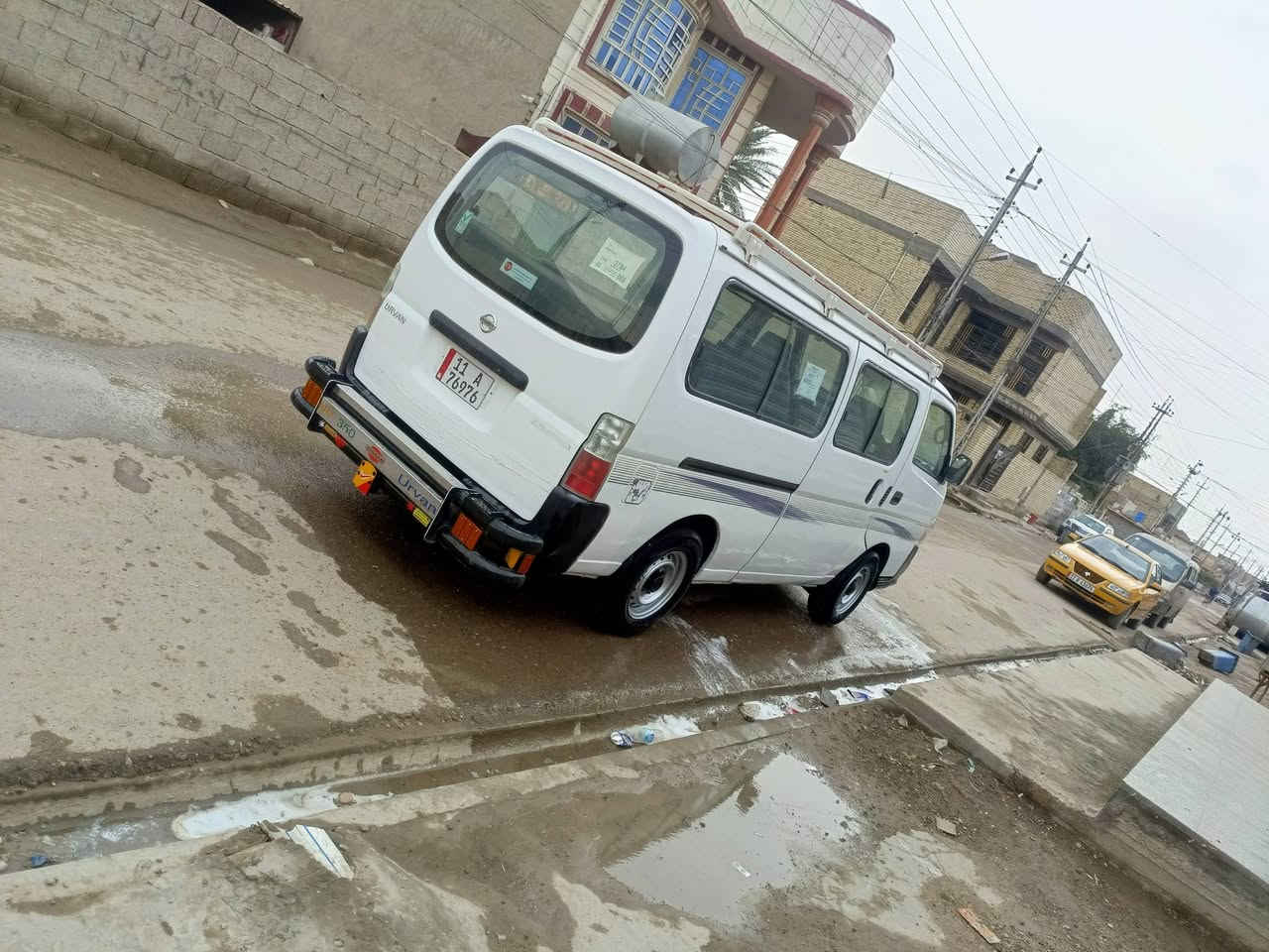 السلام عليكم
نيسان للبيع موديل 2009 رقم بغداد دولي

سياره كفاله مكينه كير اكسن حداديه تخم تاير 

دوشه عامه سيبايا درع 

مكان بغداد

***********

اخوان مكلف بالنشر
