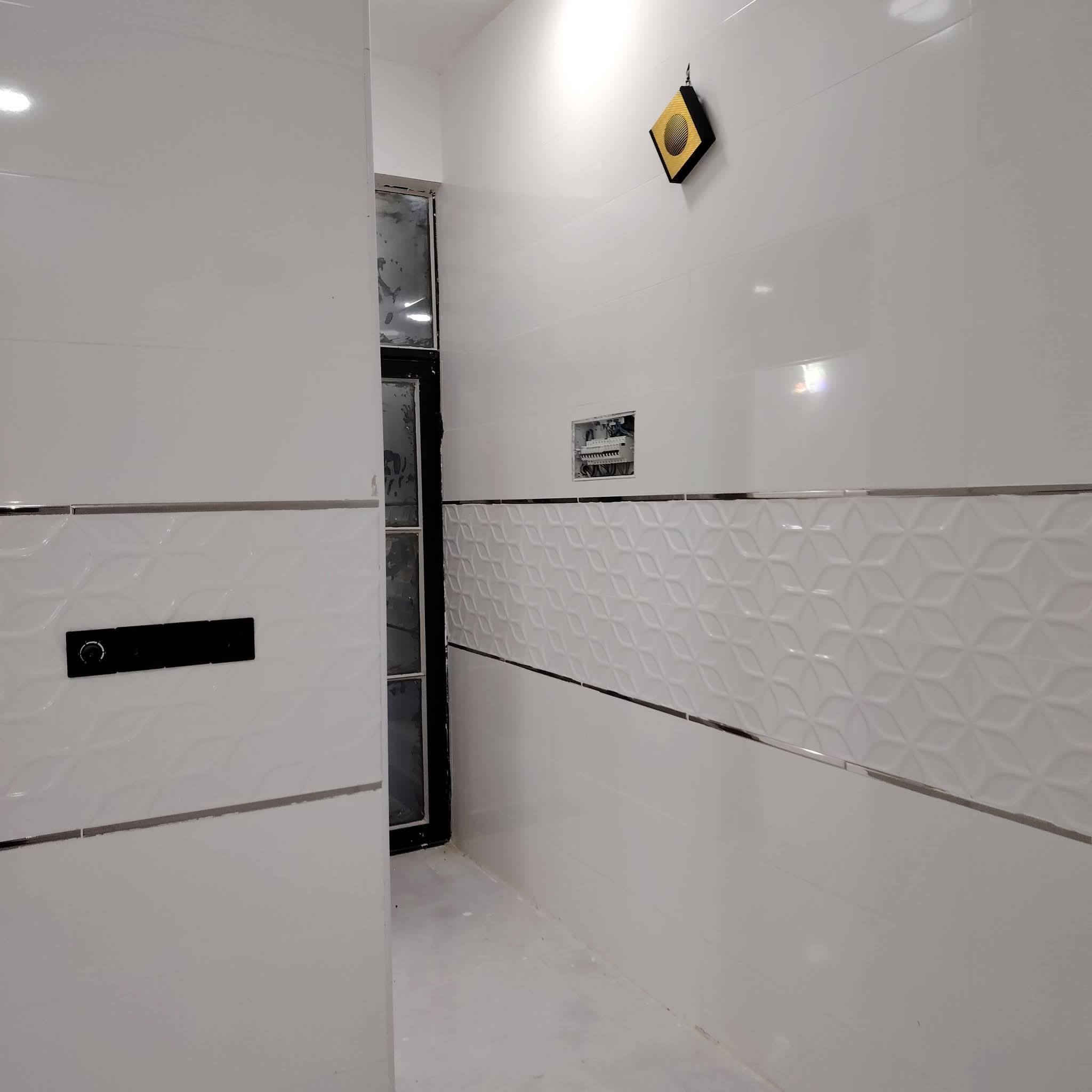 بيع مستعجل بلنداء 100متر قريب جدا على شارع المجمعات شغل درجه اولى كونكريت سعره 75 مع مجال بسيط
