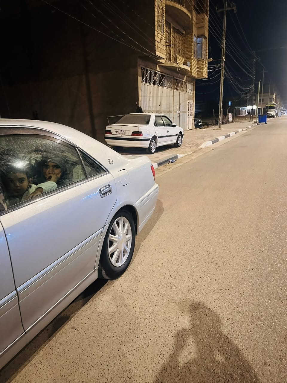 سلام عليكم ملكه كروان مديل ٢٠٠٣ جاهزه من كلشي مدفوعه كمرك  دكمتين   ديفور الزغير مكفوله من كلشي  سعر ب ٩٠ وبيها مجال  ***********
