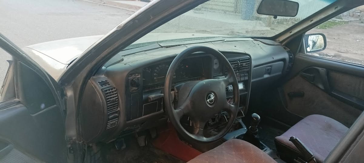 السلام عليكم اوبل اوميكا كير عادي موديل 1986 مكينة2000 مفتوح كير مكينة مكفول تخم تاير جديد باتري جديد صدر نظيف كهربائيات كلها شغالة بيها طخة بالجاملغ مصلحة والصندوك طخة فقط واضحة بالصور رقم كركوك مشروع وطني الشرعي ابغداد تحويل مباشر السعر 21 قفل بدون عملة مكاني بغداد الزعفرانية رقمي *********** اتصل مباشر عالرقم
