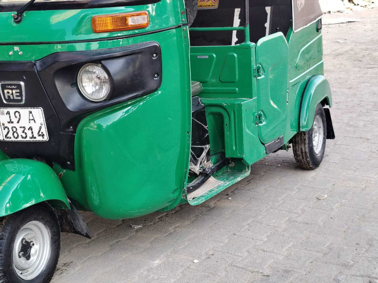 تكتك 21 الشهر 10 رقم وسنويه نكليزي مكفوله
 بس المكينه مجفته شركه
 مكان كربلاء حي النضال
 سعر 7و 600 وبيه مجل قليل  ***********
