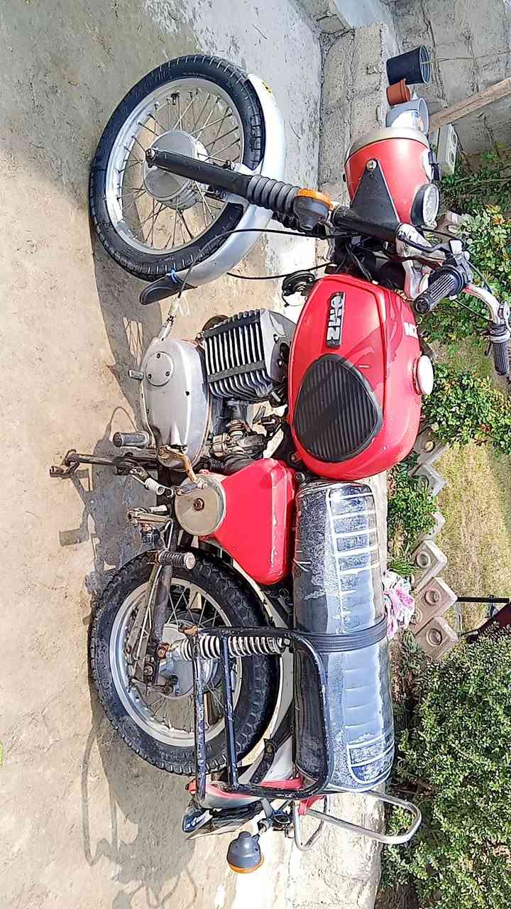 للبيع ماطور ام زت 
موديل 81
السعر مليون 
بي منفيس
***********
