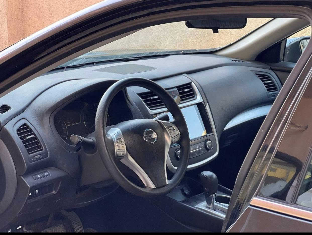 السلام عليكم
للبيع نيسان التيما S موديل ٢٠١٨
فول موصفات المعروفه كشن كهربائي مري تحكم كهربائي شاشه كبيره تحكمات استيرن تحيد سرعه عدا فتحت السقف
ماشيه ١١٧

السعر ٩٠ ورقه قفل قفل قفل

نقص السياره كير لان السياره مابيهه سحب اني ابيعلك كير كايم + كمبريسر تبريد التبريد

اما المكينه كفاله افحص وين ما تريد

السياره بسمي

وتفاصيل الحادث موضح بالسونار 
عنوان البصره ابي الخصيب 
رقم الهاتف ***********
