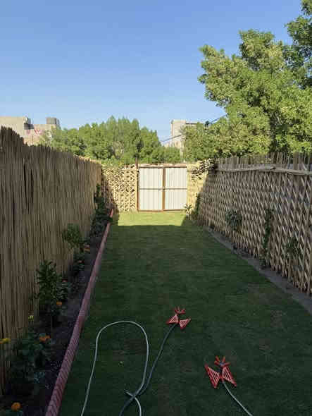 دار  للبيع
 
جاهز للسكن / زيرو 🔑بناء درجة أولى

أضلاع مستقلة
 
ارتفاع السقف الأولى 3.30م
 
ارتفاع الطابق الثاني 3 م

📍العنوان 

الشعب / حي العقاري الأولى / شارع مدرسه المروج الخضراء  

المساحة 93 م

الواجهة.     3.75

النزال.           25

الأبواب الداخليه  تركي / محجر درج ألمنيوم / الشبابيك ألمنيوم تركي لون اسود / الأرضية مرمر / باب قاصه / المطبخ والحمامات ألواح بورسلين جدران/ 

يحتوي البيت على تشجير خلفي مساحة 70 م حديقة  

للاستفسار 
مكتب بغداد لوساطة العقارية

اتصال او واتساب 
***********
***********
