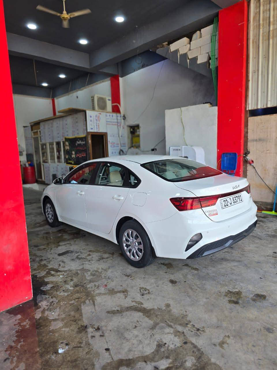 سلام عليكم كيا سيراتو 2024 رقم اربيل ماشيه٣٠وكاله نيم ضمان سياره 5 سنوات بسم شركه وكاله تحويل حاظر تحكم جهتين حساس خلفي تبريد قطعتين  مدوشمه سياره ارضيه وكشنات وبعد بيها هواي مواصفات محرك ١٦٠٠ مامتواجد على الفيس  *********** السعر ١٧٨فقط بيع مكاني البصره
