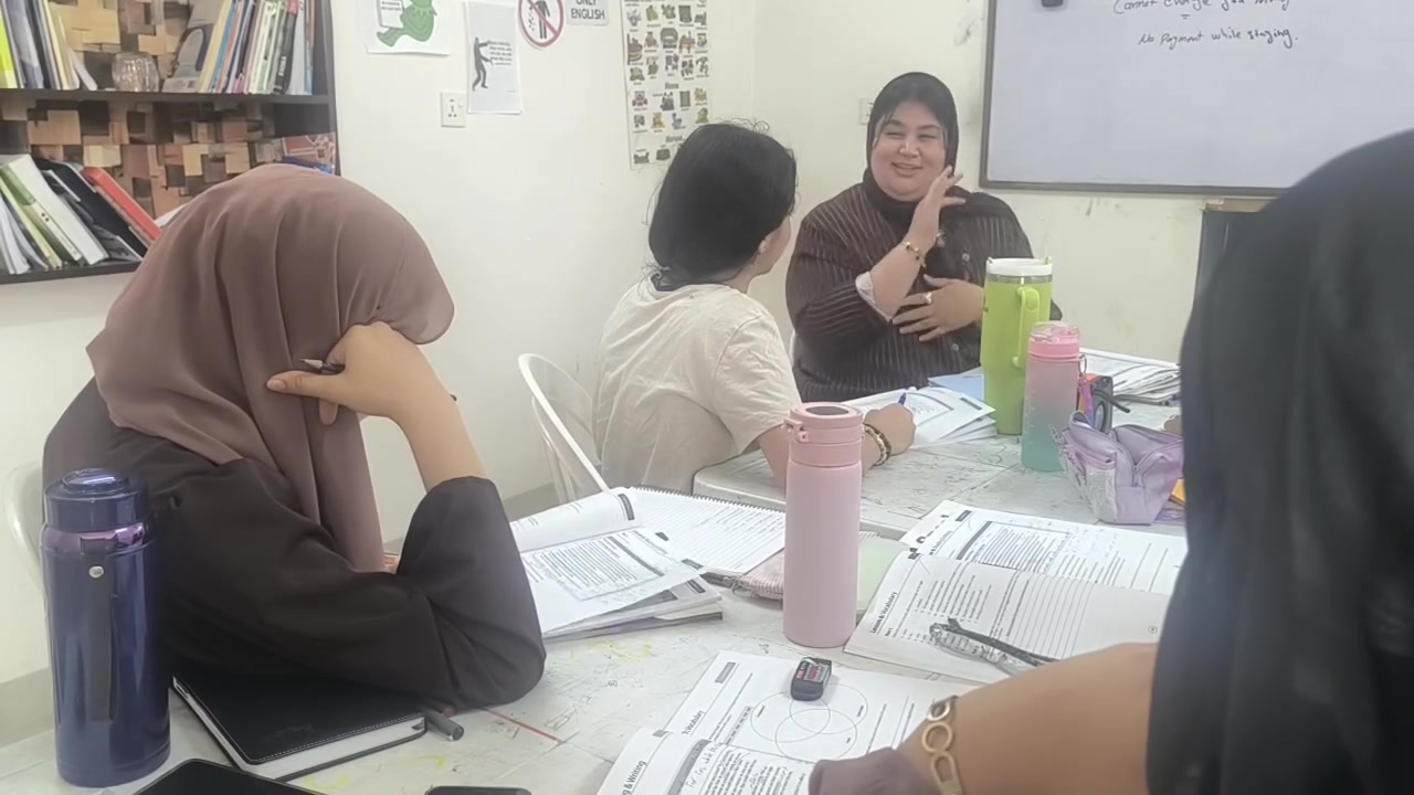 پەلەبکەو ئەم هەلە لەدەست خۆت مەدە.ئەم دوو مانگە ئاستی ئینگلیزێکەت بەرز بکەوە.
ناونیشان:گەڕەکی مامۆستایان نزیکەی جەبار جەڕاح.***********
