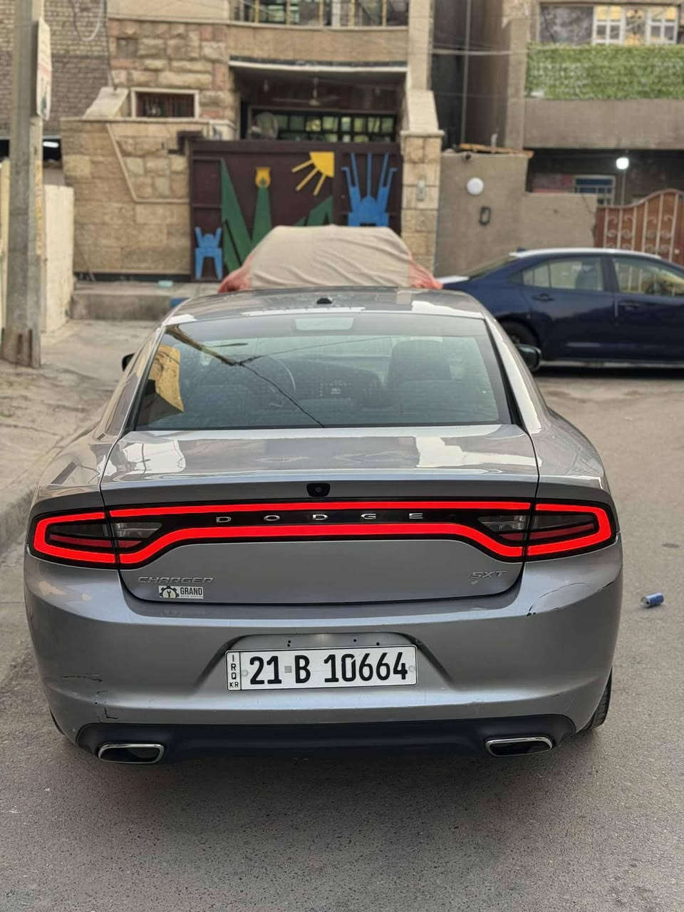 السلام عليكم
 جارجر للبيع وارد كندي  2017 SXT لون سلفر رقم سليمانيه سنويه بأسمي وكاله او تحويل انا حاضر 
داخله كلين  بالعراق بيه طخه باب الراكب  ونصبغت   ماشيه 165 الف ml
 السعر 210) وبيها مجال السونار موجود
ويل 20
فتحة سقف 
تحكم ستيرن
كشن حضن مخمل كهرباء تدفئه
لايت عدسه اوزوم مشتغله يم عيسى 500 ألف سعره 
 للاستفسار 
***********
***********
مكان السياره بغداد الحريه
