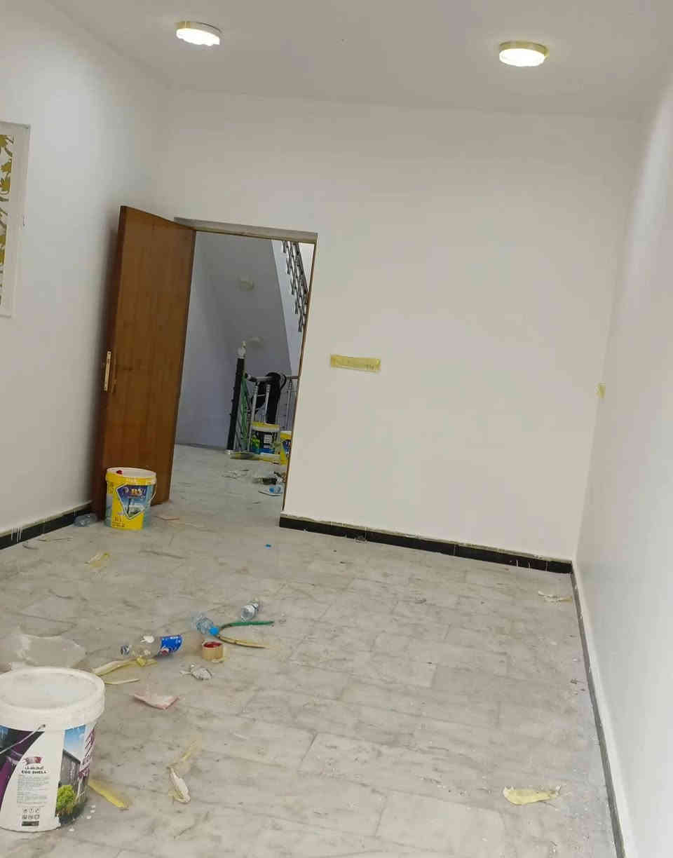 انتاج من شغلي صباغ داخل وخارج وطلس عام ومعالجة رطوبه وعازل اسطح وكافة انواع صبغ عملي فقط بغداد ***********
