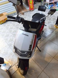 رايدها ب500 جديده صار شهرين من اشترريتها 07753899928 متواجد واتساب فقط...
