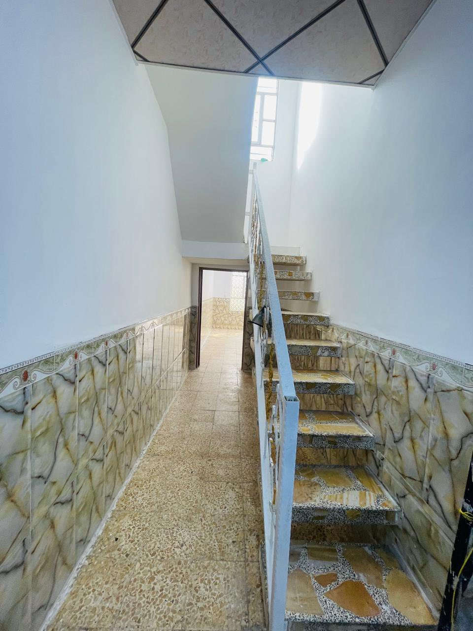 مكتب اكرم الحاتمي للعقار  ***********
==================================

دار  للبيع  المساحة  100 متر  طابو صرف الكوفة 

حي ميسان الشريط قطاع 79 قرب سايدين الشريط

==================================

   يحتوي ع / غرفة وصالة ومطبخ وأستقبال 

وصحيات داخلية وخارجية ومكشوفة وطارمة

       البناء طابوق والسقف صب كونكريت  

         البيت نضيف وفارغ غير مسكون 

           السعر  105 مليون  وبي مجال

للاستفسار الاتصال بالرقم  *********** وات سآب 

او مراجعة المكتب/ عنوان المكتب النجف الكوفة 
  
   حي ميسان شارع الكيات مقابل اسواق حليم
