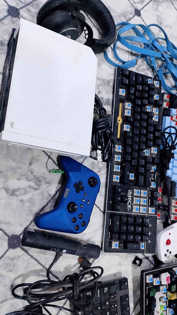 بيع أجهزة PC/Gaming (مستعمل)
KB Logitech G413 تعبان شغال
KB Logitech G213 نقص ازرار شغال
KB Razer BW TKL 2014 ماكدر اركب بي
KB STINGER S100 خوش كيبورد شغال
KB iMICE MK-X60 شغال
KB iMICE Fullشغال
KB Mech 60% شغال
KB Mech 60% Blue شغال
KB Dell شغال
HS Logitechسماعه ماعرف اشغله 
Pad BSP-D3 جوستك
Pad سلكي جوستك
Cam USB هاي كامره سوني
Wii أبيض نضيف
Wii أسود وصخ
HDMI واحد مرتب وثاني واير طويل بس وصخ
LAN هديه للعراق
70 الف 
تواصل خاص
***********
