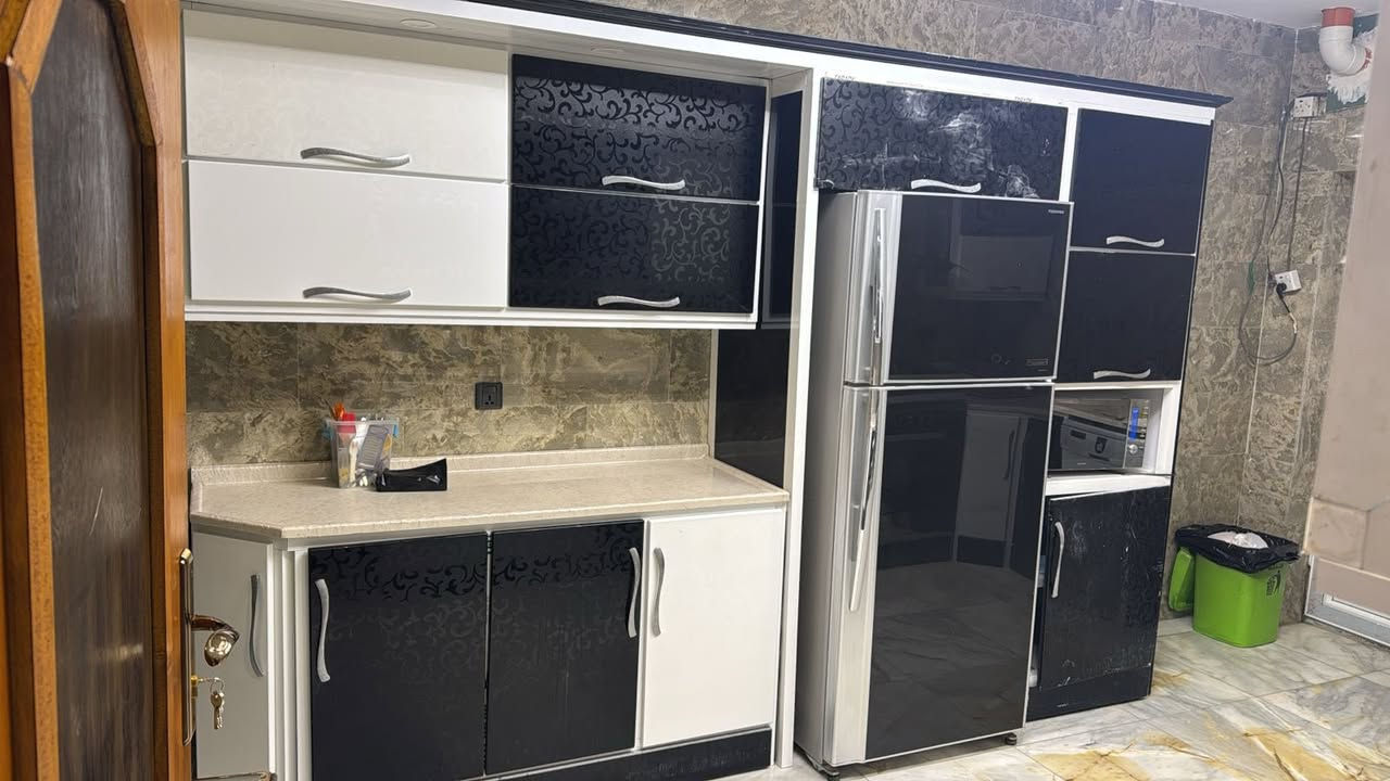 سلام عليكم كاوتر مستعمل نضيف هيكل المنيوم خارج HDf لتواصل ***********
