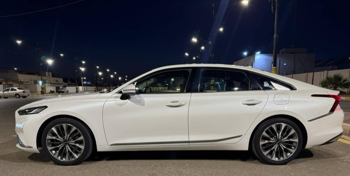 كيا موديل k8 2022 ( كوري )
محرك 2500  مكفولة بصمة  تشغيل عن بعد
مقاعد جلد
تدفئة وتبريد مقاعد 
مقاعد امامية كهرباء 
تحكمات 
شاشة كبيرة متصلة 
كير ماوس 
هند بريك دكمة 
حساسات امامية خلفية 
كاميرا 
اوتو هولد 
3 وضعيات قياده 
كيجات الكترونيه 
تدفئة ستيرن 
تبريد قطعتين 
شاشه التحكم بالتبريد لمس
شاشه ابل كار وانرويد 
ترحيب
صندوق ذكي يفتح عند الاقتراب 
تحديد مسار 
سياقة ذاتيه 
رادار امامي 
بريك ذاتي 
شفتات بالستيرن 
اضاءه الداخل لمس
رقم صاحب سيارة ***********
