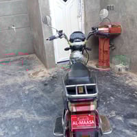 للبيع دراجه شحن نوع هارلي بطاريات علفحص وين ميعجبك بي ملاحضه دبلات عوج...