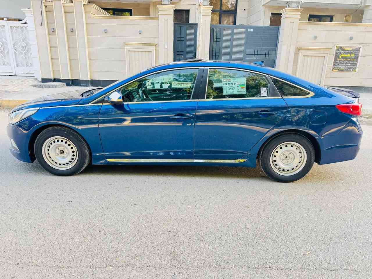 السلام عليكم للبيع سوناتا موديل 2017 وارد أمريكي رقم ذي قار إنكليزي سنويه إصدار جديد حره تحويل بيها تبديل جاملغ وباب وصبغ 3 قطع بدون عابر بدون دواخل افخاذ لغود برانكيتات شواصي مكفولات مواصفات سبورت أشاره ب المرايه دوس نيكل  دبل كزوز فتحة سقف عمل كشن جلد وكهرباء شاشه جبيره وكامره سويج عدد 2 لايت لد وعليها منضومه زنون تحكم استرين ارضيه مفروشه جلد دبل كزوز انضمه قياده وباقي المواصفات المعروفه 
ماشيه 146 سياره جديده محرك 2400 ما مفتوح تخم تاير جديد 
السعر 103 وبيها مجال 
العنوان الناصريه 
‭0787 412 9040
