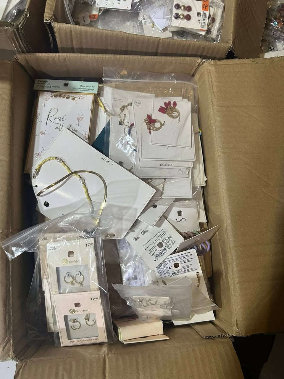 ⭕️لانبيع مفرد.. #جملةفقط⭕️
#AZ #AMaZON #
شروة 🔥 تصاااافي
اكسسورات بناتية اوروبية كواليتي عالي وليس تجاري

كارتون 20 كيلو بي 1900 قطعه واكثر
سعر كارتون ♦️475 الف ويا توصيل للمحافظات♦️
قطعة توگف عليك بربع

 الطلب:: صور فديو اكثر على وتساب
للتواصل والاستفسار يرجى مراسلة واتساب
***********#اربيل #ازهرالداؤودي
