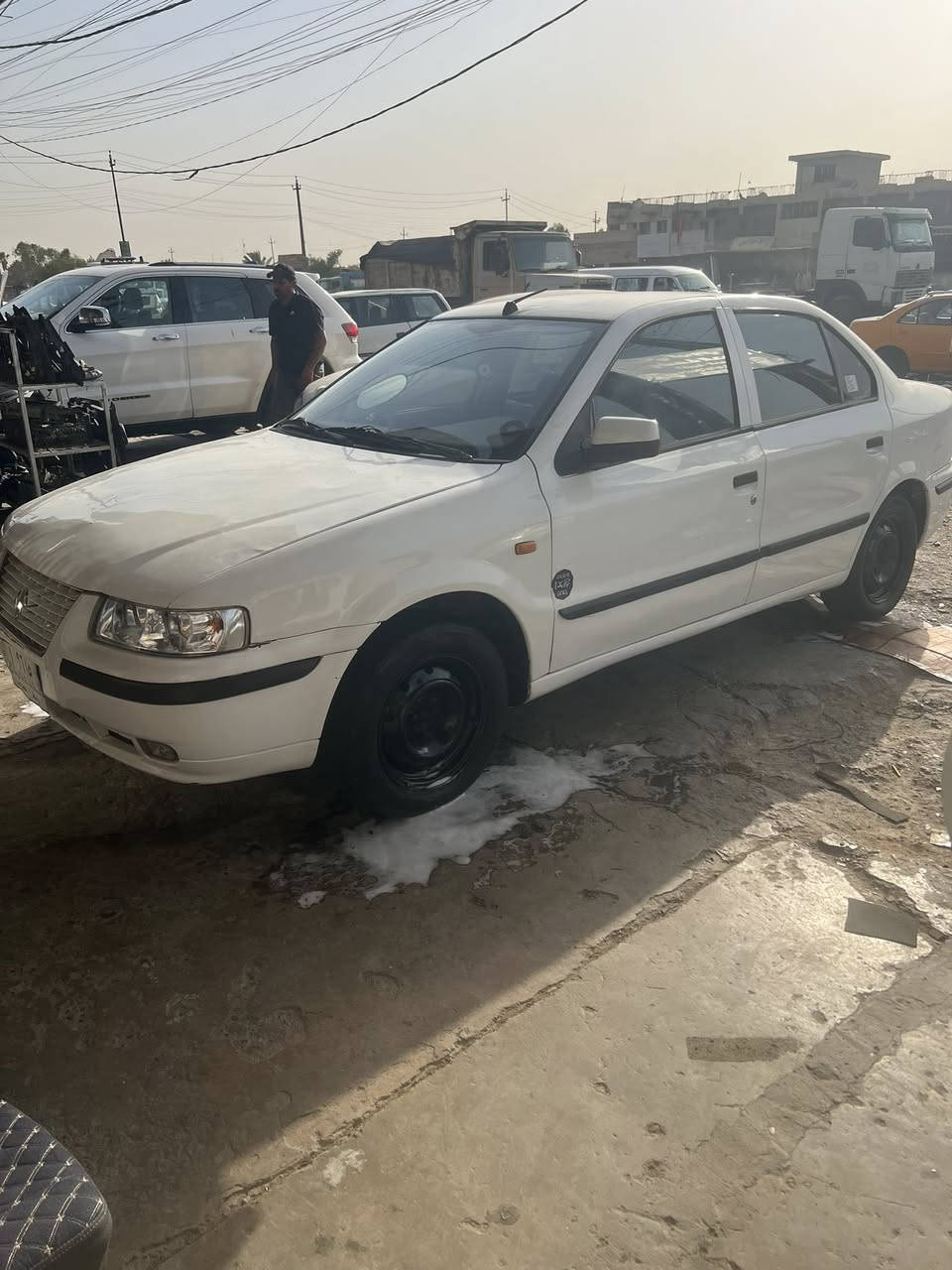 السلام عليكم سمند ناطق 2012 للبيع رقم واسط بسمي بيها بارد اباب “ السايق وبيها شبر الباب الوره السايق والباقي مكفول مكاني بغداد الكمالية رايدها 42 وببها مجال حك الجية ***********
