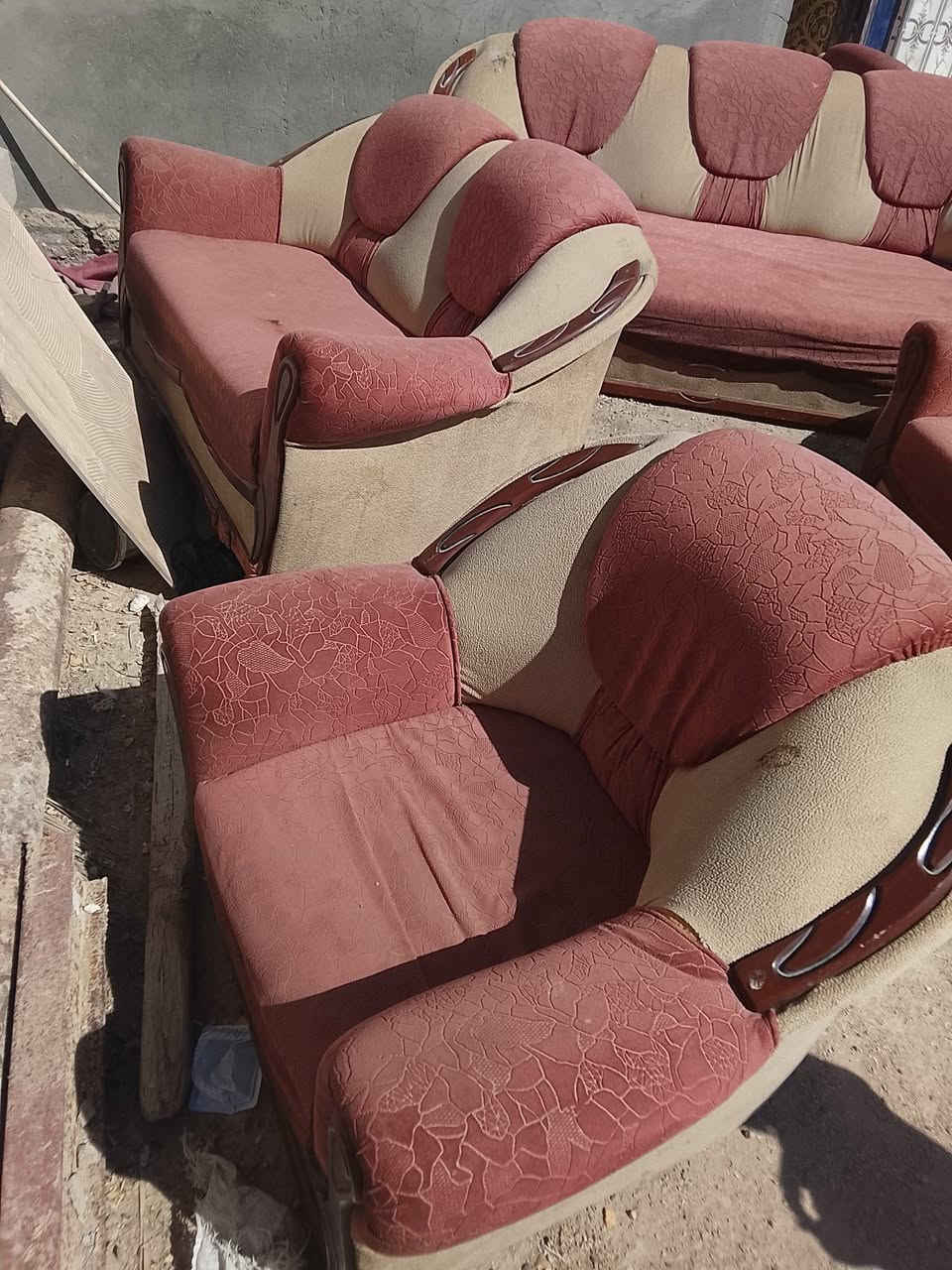 تخم للبيع او مراوس بكراسي مال موكب قيم واخذه 
طول 10متر


**إذا كنت صاحب هذا الإعلان وتريد حذفه لأي سبب، رجاءا أرسل رسالة إلى الدعم الفني**