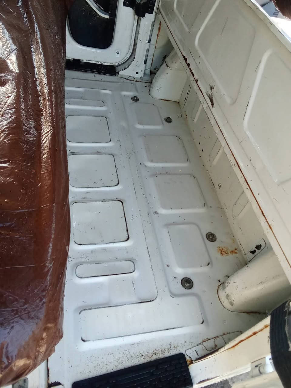 تكتك 22 رقم انكليزي بيه بارد بصفحه ولغد الايسر من جوه بس من جوه قليل معجون بيه ومرشوش سعر 8وميه المكان البياع التراث ***********
