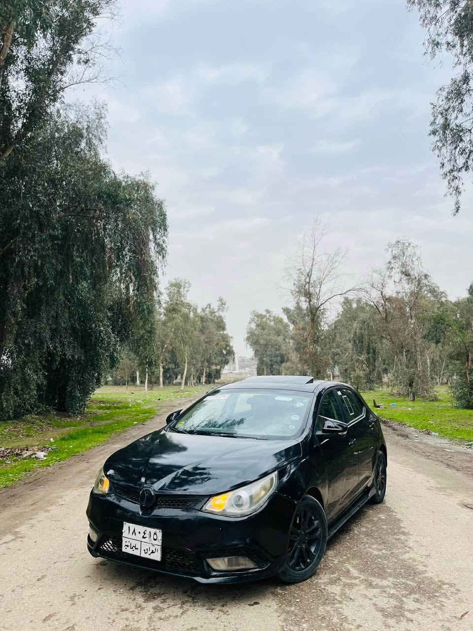 MG 5 2014 
 سیارەیەکی کامل مەزبووتە 
فوول مواسەفاتە   سەقف سلاید حەساس و ٤ جام کارەبایە  
گیرو مەکینەی بەشەرتە  .
وەک و سبوخ ٣ پارچە سبوخە  ٢ چامەلخ و بونیتی سبوخە …
٤ وەرەقەغرامەی لەسەرە دوای معامەلە دەیگەرینمەوە …
رەقەم تەلەفۆن ( ***********)
هەمووشتیکی لەسەرە تیل بکە … أربيل, العراق
