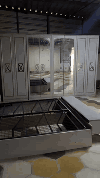 غرفه تركي ٨ابواب١٠قطع فول نضافه للبيع الاستفسار خاص او***********
