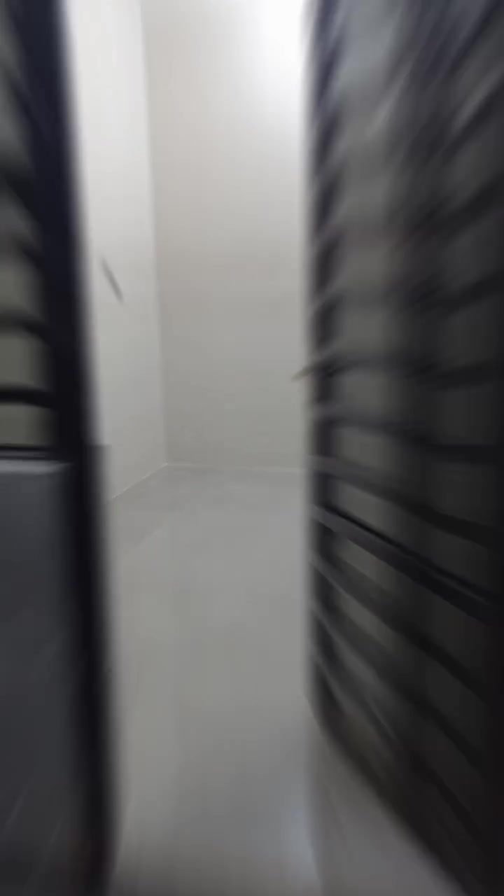 بيت للبيع مساحه 100متر طابو زراعي جديد مامسكون صب جوه وفوك قريب للشارع عباسيه كوفه كافة الخدمات يحتوي على غرفه صاله مطبخ إستقبال تخاريج السعر45بيه مجال بصيط البيت متعوب عليه *********** اتصل وبيه مجال
