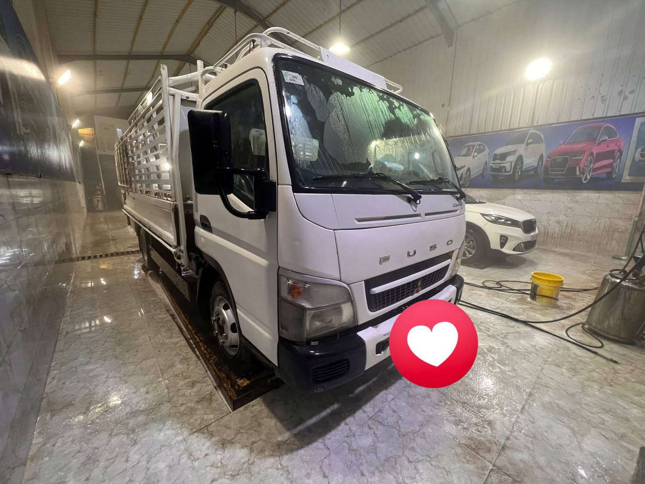 السلام عليكم  كنتر للبيع موديل 19 سياره مكفوله كفاله عامه من ضربة وصبغ محرك وكير اكسن  مكفلولات عامه سياره دوشمه وحداديه وتخم تاير محور 17نص سياره جاهزه  رقم بغداد العنوان عماره،***********
