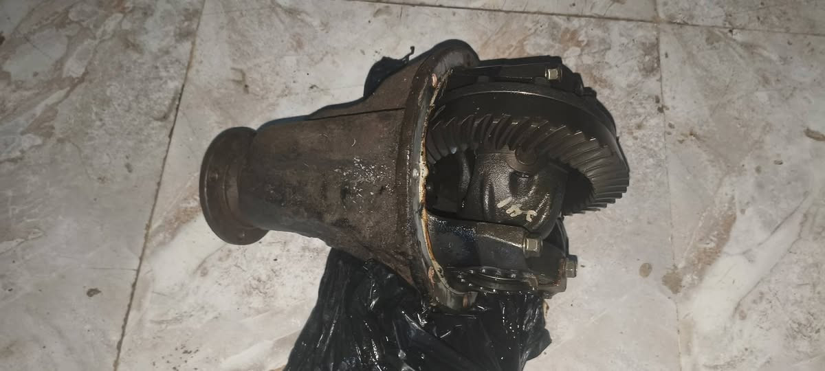 السلام عليكم 
غراض اسبورتج قديم
سلف 
داينمو
كلج مروحه
مجاول 
مصطره بخاخات
عينه وصينه
اكسل
تفصيخ للبيع 
للستفاسار ***********
