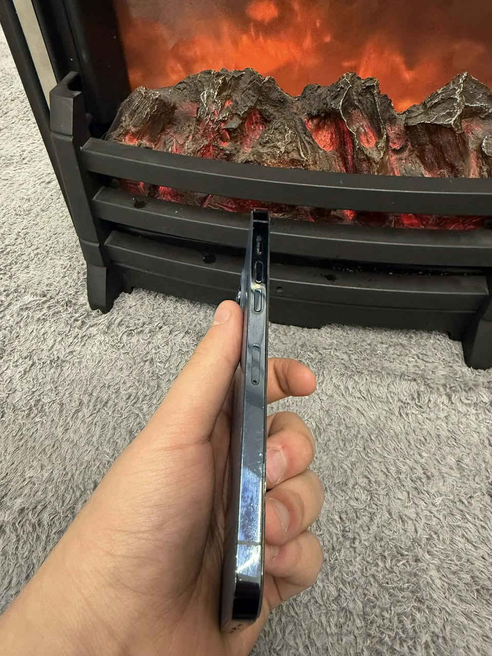 السلام عليكم
ايفون  12 برو ماكس
-ذاكره256
-بطاريه 100 
-تك سيم كارت
نضافه فول
ملحقاتو موجوده ( باكيت موحود)
االجهاز فول نضافه
كلو شغال بس السيم كارت ما يشتغل بالتخديث وكف 
شرط  انطيك ما تخطي 
مبدل ضهر او بطاريه اصليه من الشركه اب اربيل قطااااره مالشحن لمعنى الكلمه
يفيد الجهاز الجماعه التصوير او مراسلات شبكه الوايفاي شغاله

مكاني بالموصل ايسر
الرقم ***********
السعر اتصل او ما نختلف
