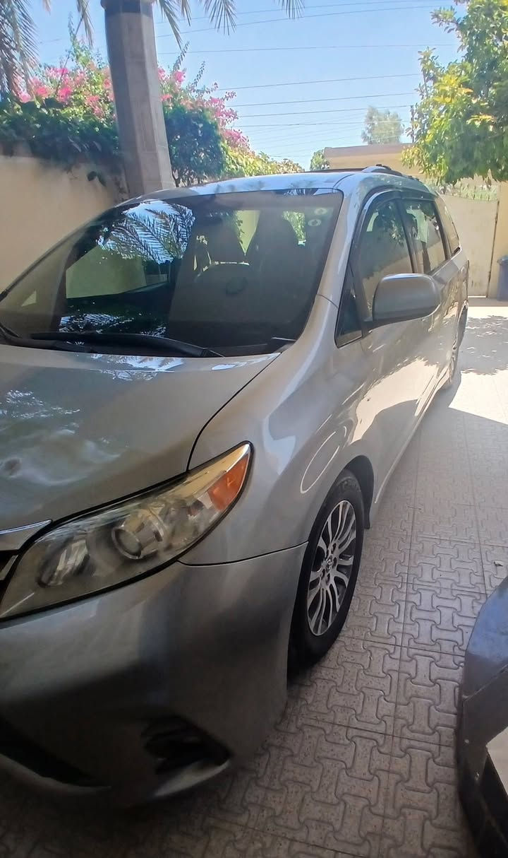 سينا XLE ٢٠١٩ رقم كركوك السنويه بسمي السعر ١٩٠ بيهة مجال السيارة جاهزة من كل شيئ مكان السياة ديالى تترقم بأي مرور الرقم انكليزي ضررها خلفي من جهة اليسار  للاستفسار الاتصال على هذا الرقم
***********
