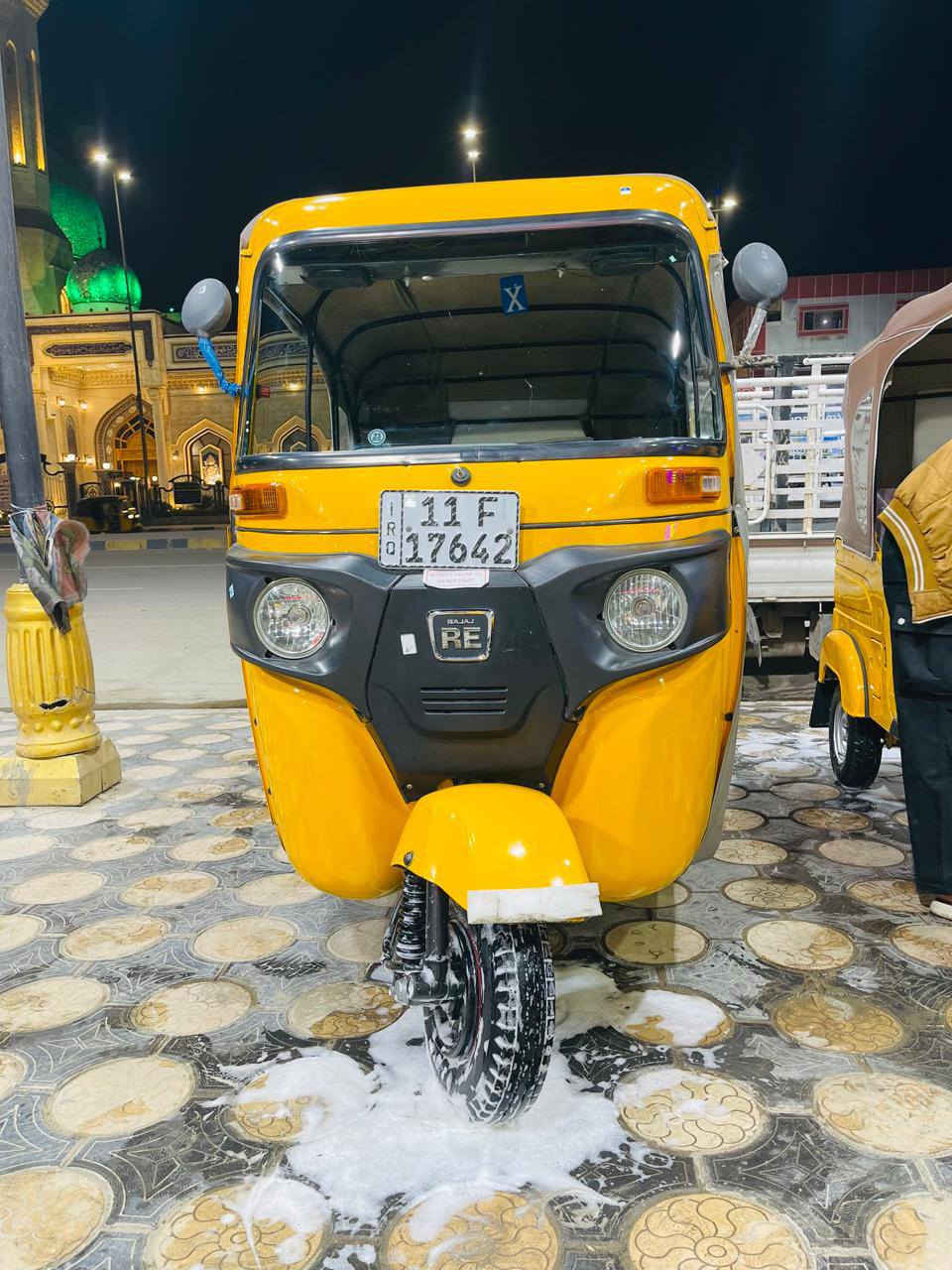 السلام عليكم تكتك للبيع موديل  2022تكتك نضيفه رقم وسنويه انكليزي تكتك كفاله كشر ومكينه مكاني بغداد الحبيبيه السعر 9/900وبيه مجال  ما متواجد فيس  الاستفسار عل رقم***********
