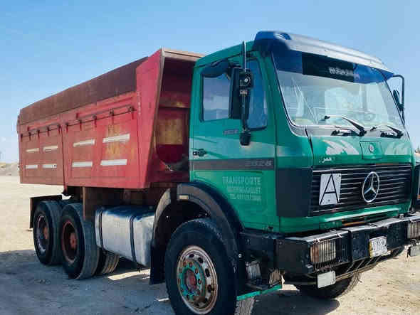 سلام عليكم سياره للبيع مكينه 35 كير ميه كير ومكينه جدد مجموعة جيف رقم نجف مديل 80 تبريد ثلج سنويه ب 27 تصقط  بسمنه سياره جهازه للعمل ***********
