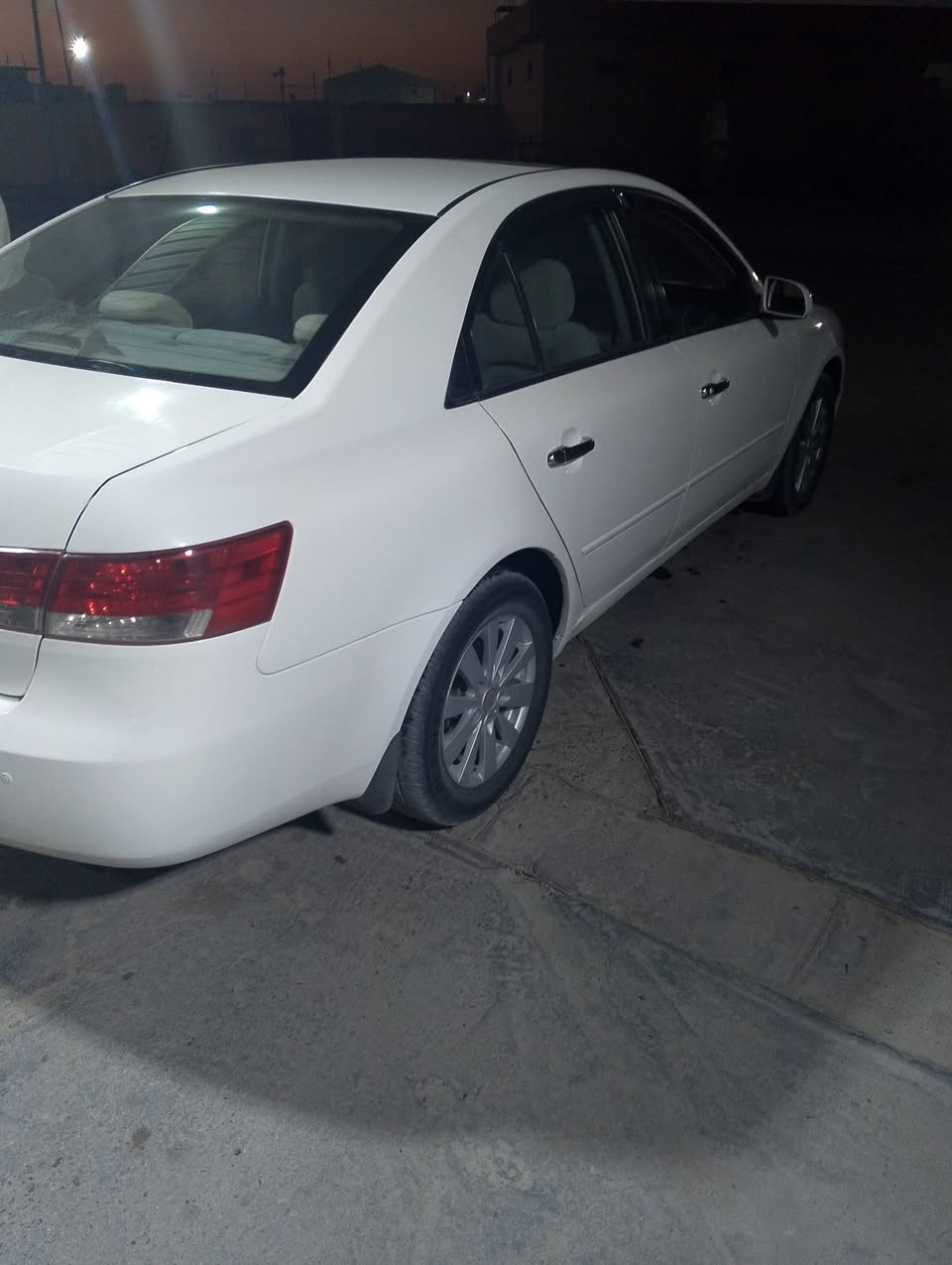 سلام عليكم للبيع فقط سوناتا 2006 وارد امريكي رقم بغداد الماني تحويل ثاني يوم سياره حيل نظيفه مكينه وگير بالكارتون محرك 2400 سياره جاهزه مابيهه اي نقص الف ماتصرف عليهه مصبوغه جماليه بدون ضرر بيهه طخه براس الچاملق الخلفي بدون دواخل هاي تفاصيلهه اخوان سعر البيع 78 قفل 🔒 بدون عمله عنوان الرمادي الشراي يتصل رقم الهاتف ***********
