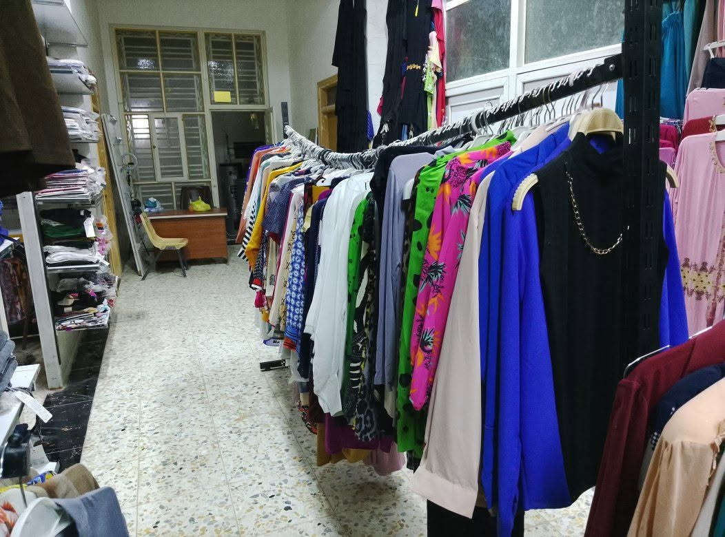 تصفية مجمع ملابس نسائية 
***********
