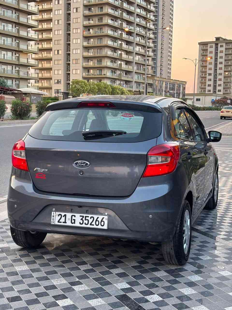 فۆرد فیگۆ ٢٠١٨ بێ بۆیاح  بی سارد  
جانتایە
 سەنەوی تازەیە  بەس  تەرزەیە   سەیارەکە  گێرو مەکینەی  ١٠٧ کیۆمەتر رۆیشتوە 
بەشەرت  
  ***********
٨٧گەلاو معامةلة السليمانية, العراق
