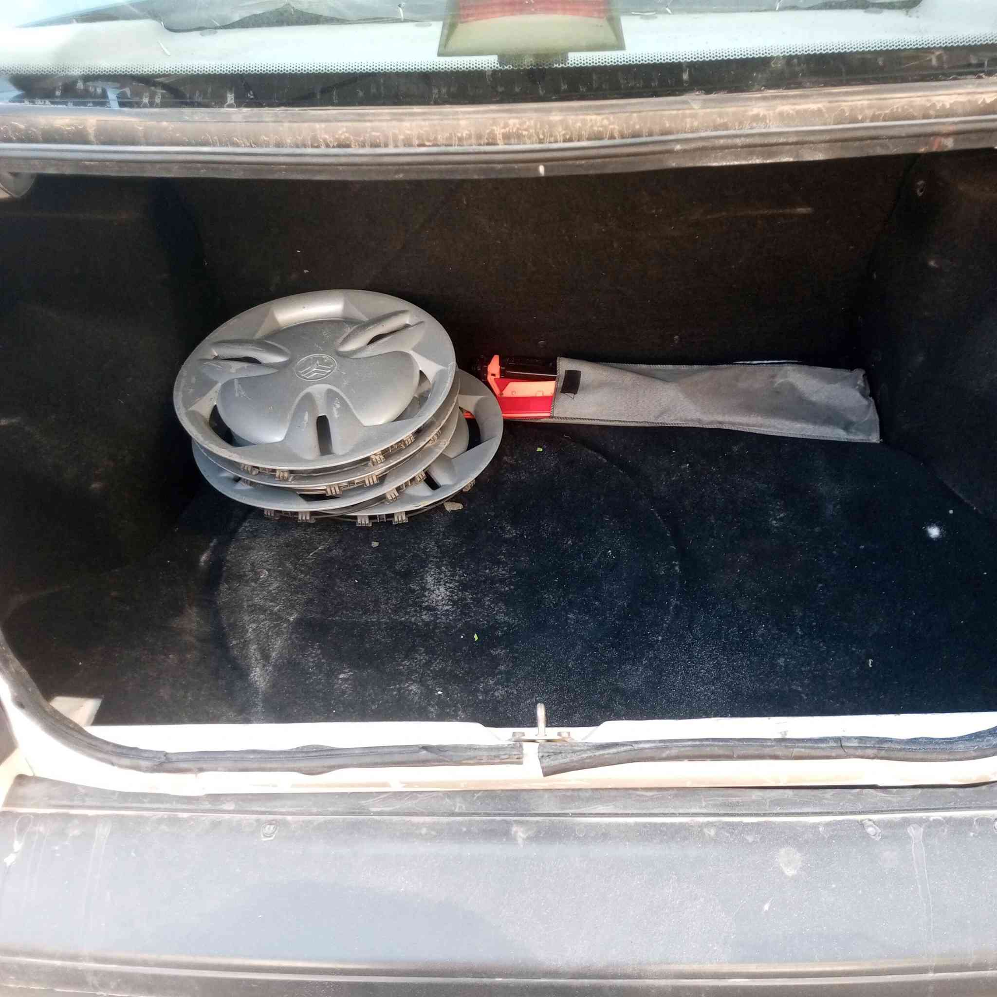 السلام عليكم سايبه للبيع 2023 لمكان كريعات السعر 65 بيها مجال ***********
