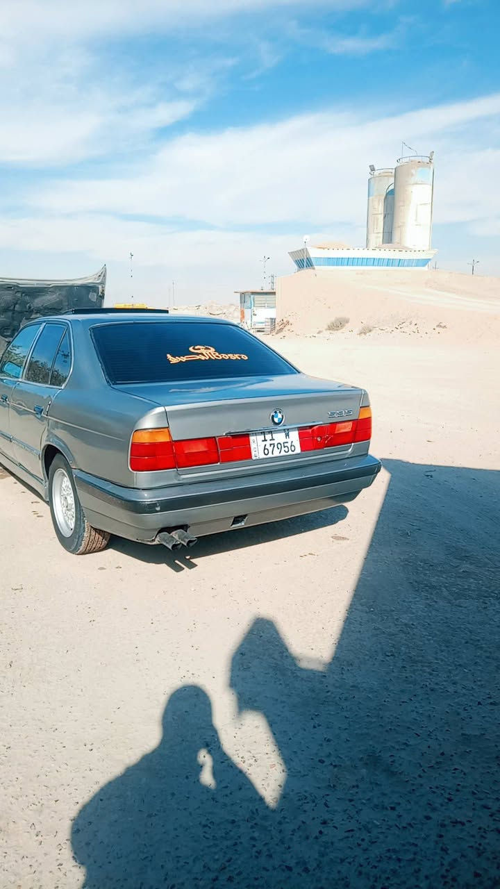 السلام عليكم بي ام دبليو موديل 1991 535 سياره جاهزه مانقص شي تبريد حداد طخم تيرات كله جداد سياره مصبوغه فقط جماليه سنوه لحد غايت 2030عنوان السياره بصره زبير السعر 50وبيه مجال الطيبين ***********
