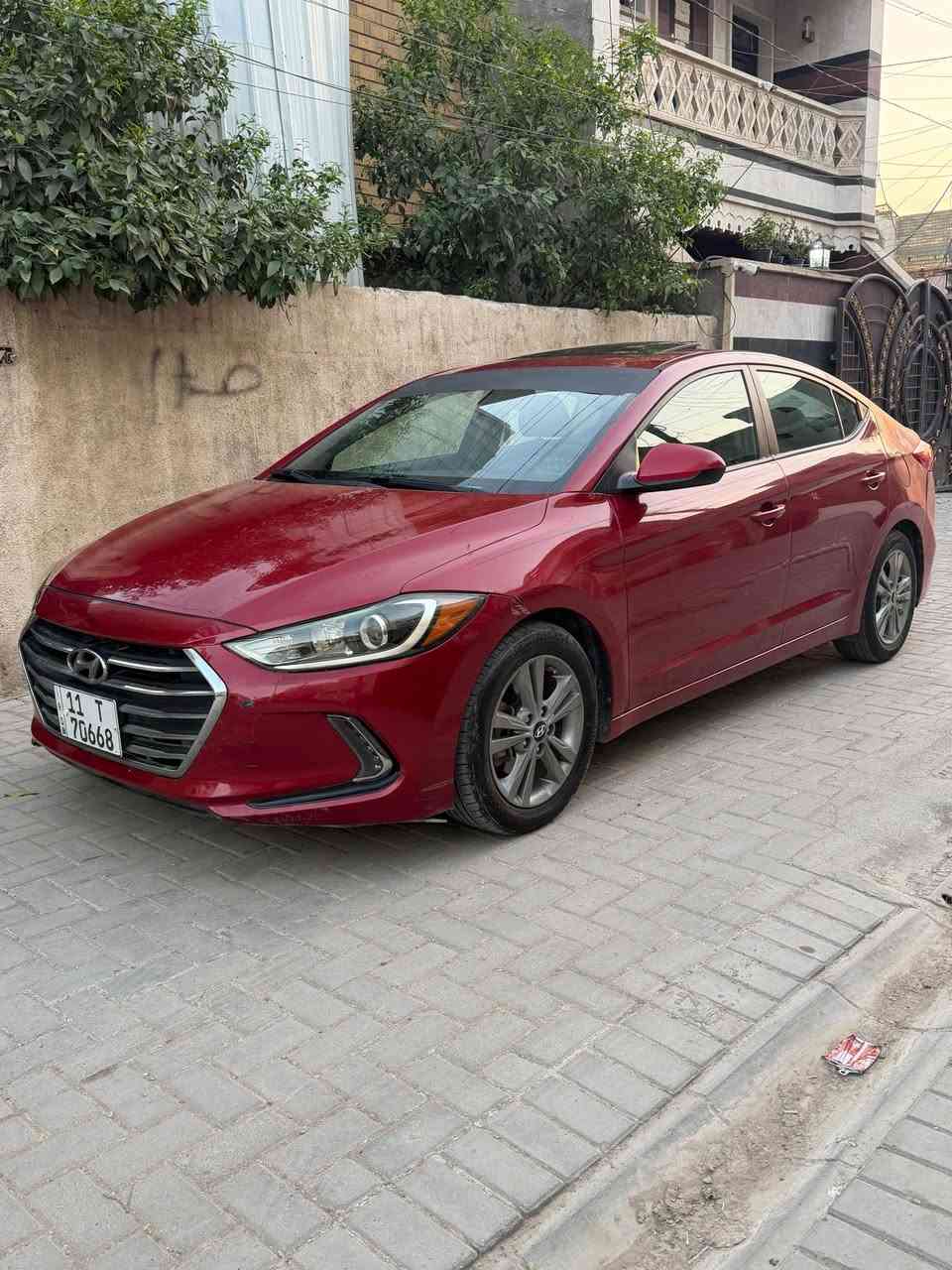 سلام عليكم النترا للبيع موديل 2017 رقم بغداد بئسم الحجية ماشية 64 الف فقط سيارة فتحة سقف رادار جانبي كشنات تدفئة ويل كب بصمة حادث السيارة جاملغ خلفي وجارد نفسة يرادلة صبغ سعر 11700$ وناقص السيارة مذكورة بفديو مكان السيارة بغداد السيدية *********** بغداد, العراق
