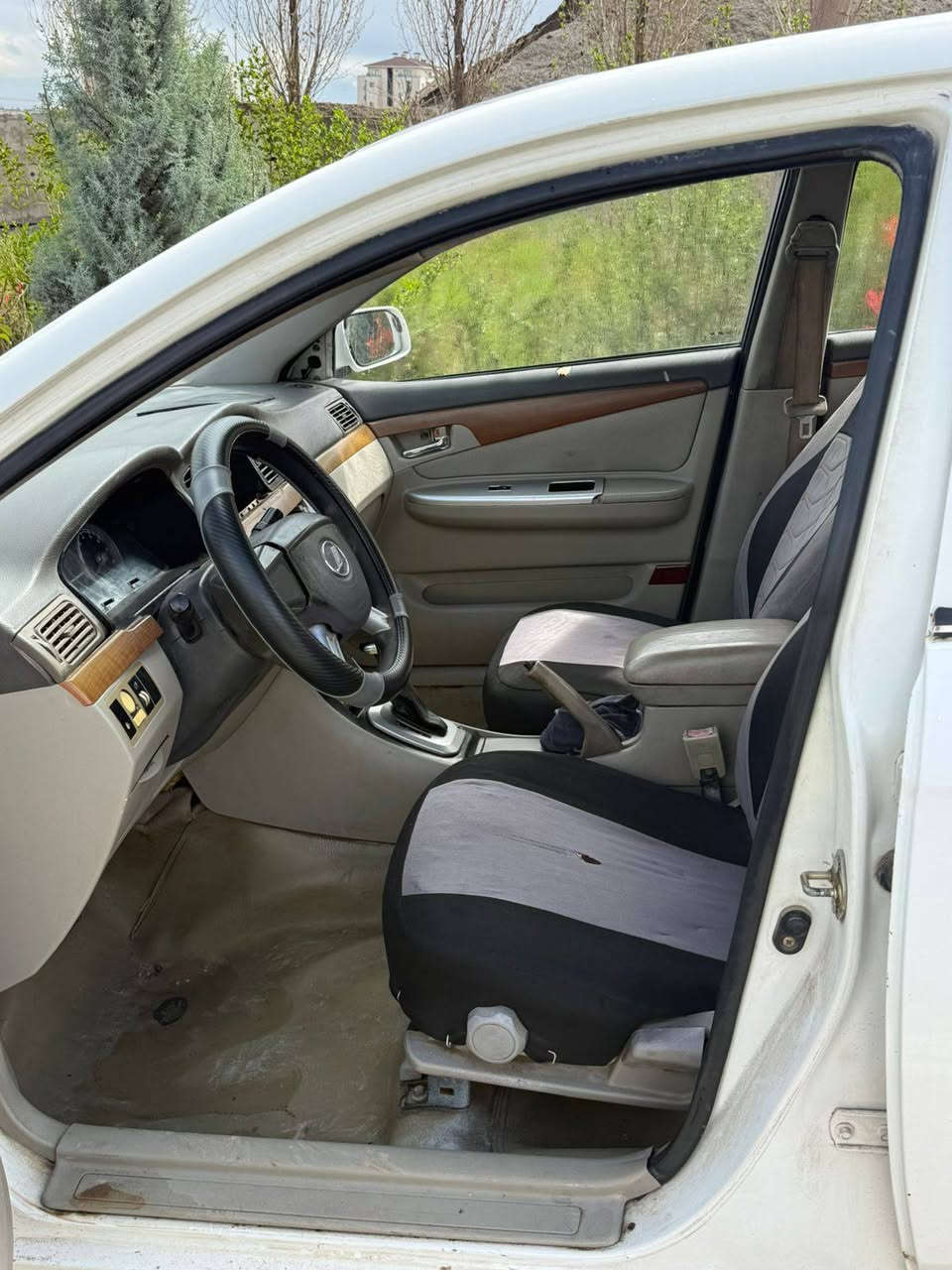 لیڤان مودێل 2014 سپی سلايد سەدەفی 
ناو زه رد
فؤرميگا
گيروو مه كينه ي زؤر پاكه
چوار جام كاره با
قفل مه ركةزي 
سيدي ئؤكس بلووتوز
كوشن جلد

سعر : لە کۆمێنت داوای بکە ڕاستەوخۆ بۆت دێت 🤖 

ئاوينه ئؤتؤ
به نزين زؤر كةم ئه خوات

ژمارەی خاوەنەکەی 
***********
