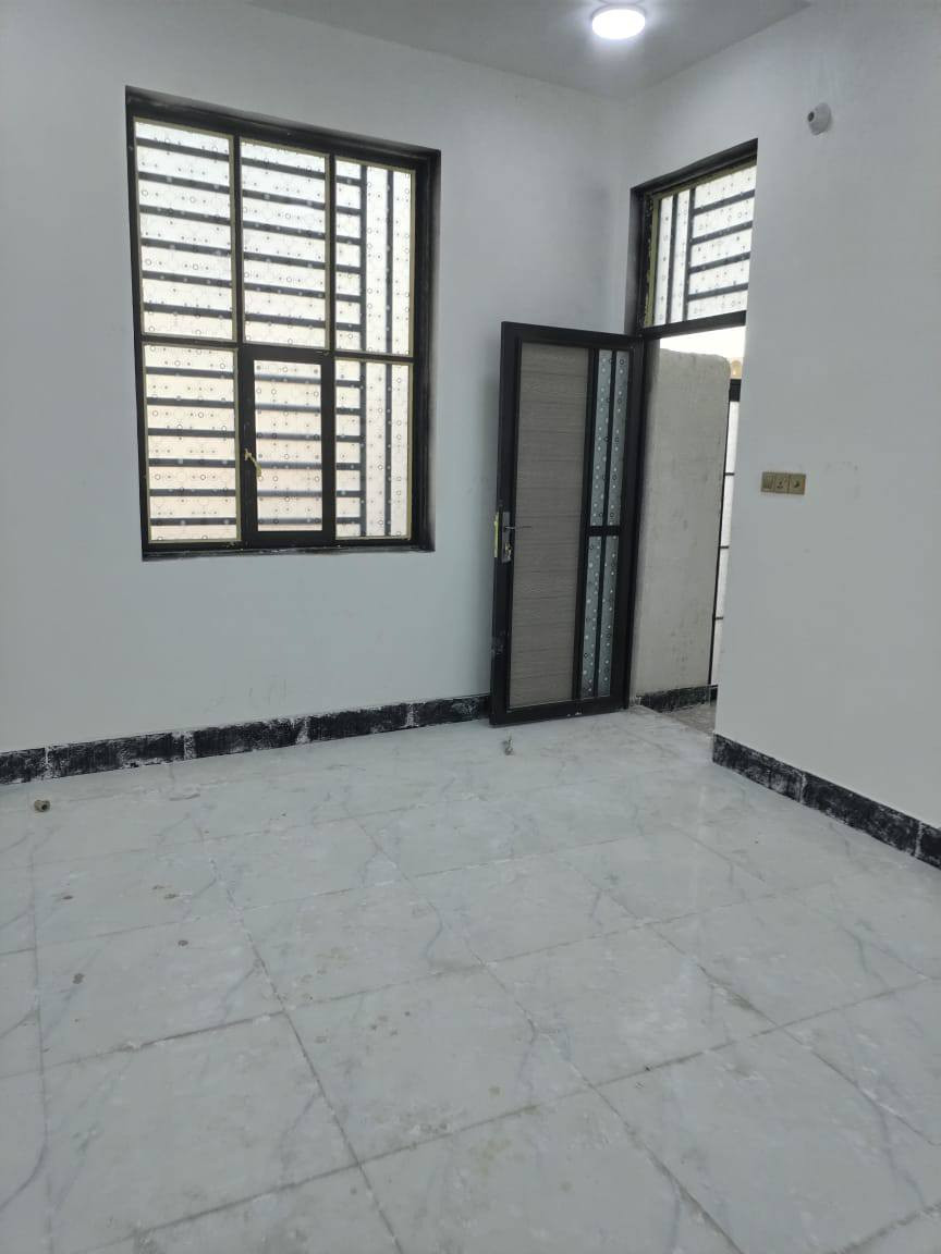 #يالله (اللهم صل على محمد وآل محمد)
#بيت زراعي 110 متر للبيع 🫶

#السعر بلاش وجو السوك ب 55 وبيه مجال يلا عمي وين الشرايه 😊

#البناءطابوك صب كونكريت رباط أرضي كونكريت بناء

درجه أولى بناء (2026) البيت جاهز من كل شي وفارغ حالياََ تستلم مفتاح🔑 فقط تجيب غراضك وتسكن حتى ماتغسله تلكاه مغسول 😊

يحتوي على غرفه وصاله ومطبخ وإستقبال وصحيات خارجيه وداخليه وطارمه سيراميك كله درجه أولى
الصاله شغلها سيراميك اللوح الهندي الدرجه الأولى

#خدمات كامله ماي ومجاري وكهرباء وانترنت ضوئي بالباب وشارعه 8 أمتار وأكثر 👍

#العنوان ناحية أور (السديناويه) قرب مجمع بشير قرب المنتزه الجديد قرب مدرسة صفي الدين 🌹

للإستفسار الإتصال على الرقم ***********
.........................................................
#مستعدين  لإستقبال جميع العروض في محافظة ذي قار وخاصةََ (مركز الناصريه) والمناطق المجاوره لها ماعليك سوى التواصل على الرقم المذكور أعلاه.. شعندك دزه وراح نبيعه بأسرع وقت ممكن إن شاء الله 

#شعارنا الوحيد في العمل هو (الصدق// والأمانة)

#متابعة البيج لطفاََ وليس أمراََ 🙏لتصلكم كل العروض الجديده 🌹
