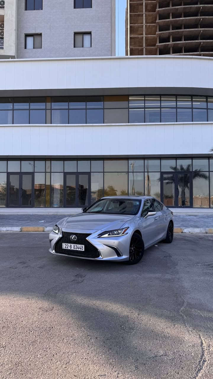 لكزس ES250 2021 أمريكي 

تجي بانزين فقط بدون هايبرد 
ضربة أسفل الدعامية، مبدل الدعامية وبارد فقط خشم بنيد، بدون إيرباكات، شاصي سليم.
سياره ماشيه 80 كيلو 

شاشة كبيرة، تبريد وتدفئة كشنات، مواصفات بعد مذكرتها، سيارة نظيفة ومرتبة .

مكاني الانبار الفلوجه 
السعر 275 ورقه وبيها مجال للشراي 
***********
