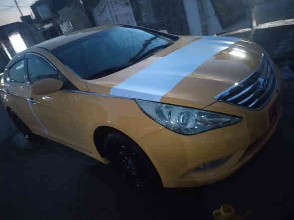 سلام عليكم سوناته هونداي  موديل 2011
سياره جاهزه تخم تاير تخم ويل تبريد ثلج
تحكم ستيرن نضام يكو تحديد مسار كير مكينه جديد
سياره رقم صاحبهة ضاع من عندي بيع هل موجود.
سياره جاهزه من كل نواحي مكاني بغداد شراي يتصل ***********  سعر 58 بيهة شي بصيط سياره مكفوله بيهة بس جاملخ اليسر باقي مكفول
