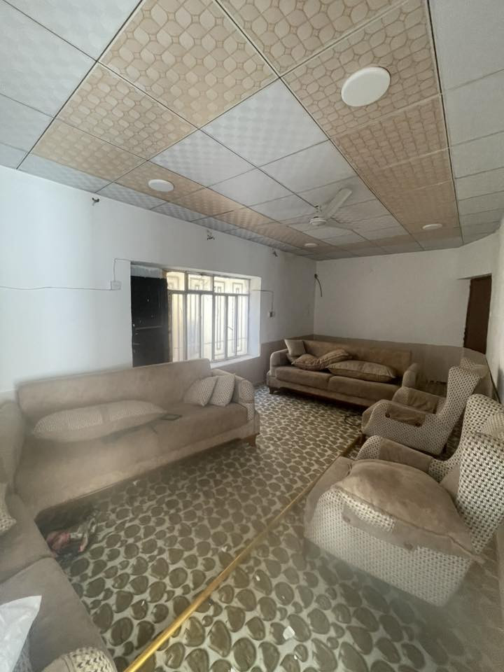 إعلان بيع بيت 🏠
للبيع بيت بمساحة 200 متر
📍 الموقع: حي الجمعية الاولى قريب مدرسة زدني علما
💰 السعر: 110 مليون (قفل)

البيت مناسب للسكن أو كأرض، في موقع مميز وموجودة بي كل الخدمات.

للاستفسار والتواصل يرجى الاتصال على ***********
