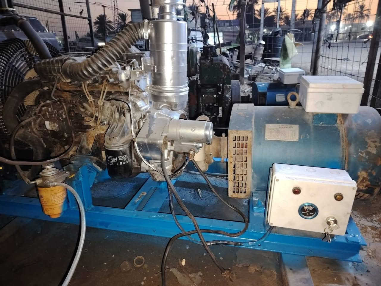 مولد كيا 2701 مع راس توليد 30 كيفي 120 امبير 3 فيز جاهزه شرط الشغل وتحميل الكهرباء  بابل المحاويل ***********
*********** اكو نقل جميع المحافظات
