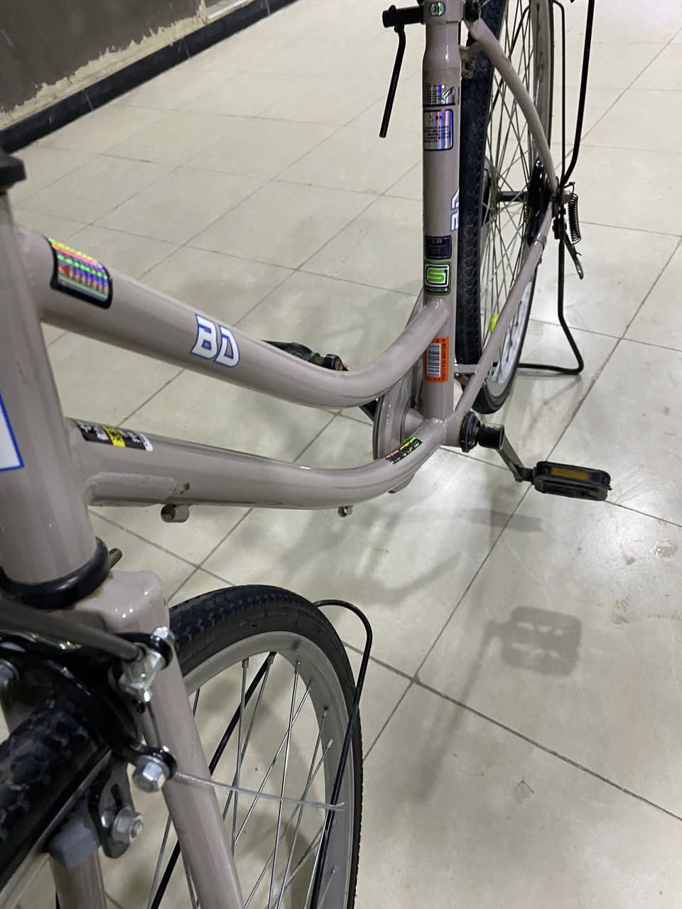 السلام عليكم 
بايسكل بيدي موديل 2021 البايسكل نضيف للبيع السعر 120وبي مجال 
الرقم :***********
