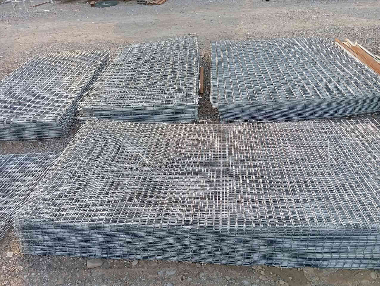 ئاسن فرۆشی سەربازبۆفرۆشتنی بی ئاڕسی بەسعریکی گونجاو هەرزان گەیاندن هەیە ناونیشان  چوارقوڕنە پشت بەنزینخانەی سلام ***********_***********
