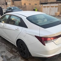 النترا موديل2023 خليجي محرك 1600 مكفول من الصبغ عدى شبر بالدعاميه الام...